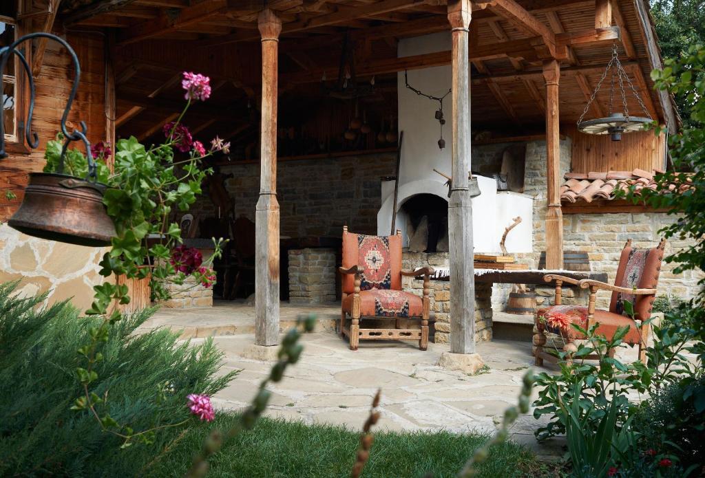 Zheravna Ecohouse Hotel Exterior photo