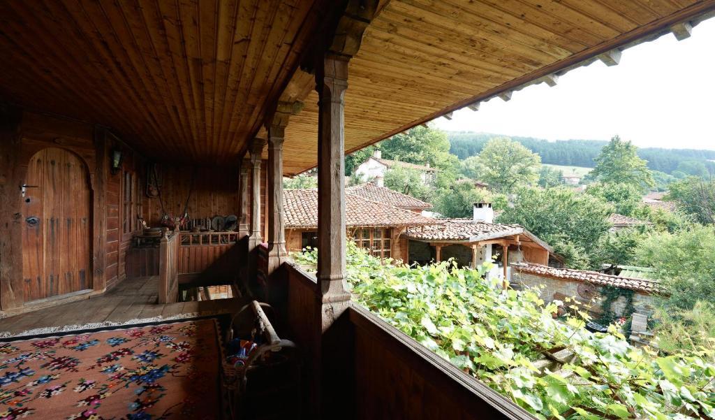 Zheravna Ecohouse Hotel Exterior photo