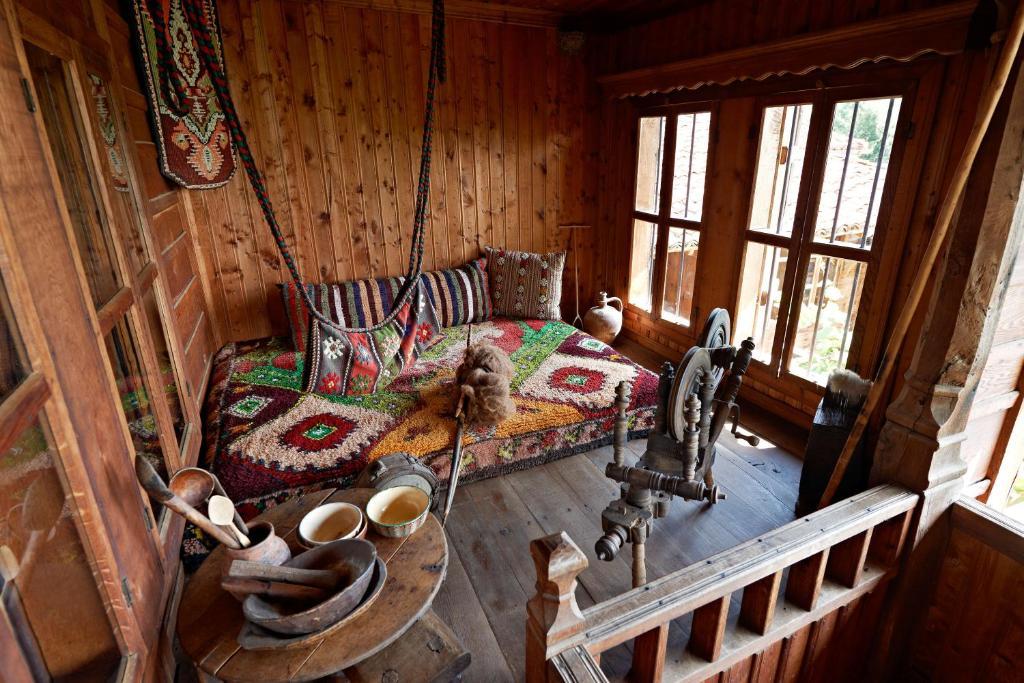 Zheravna Ecohouse Hotel Exterior photo